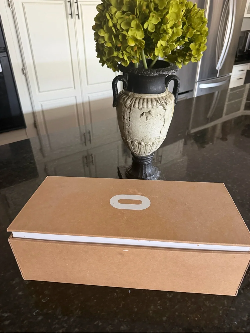 Oculus Quest 2 - Picture 1 of 8